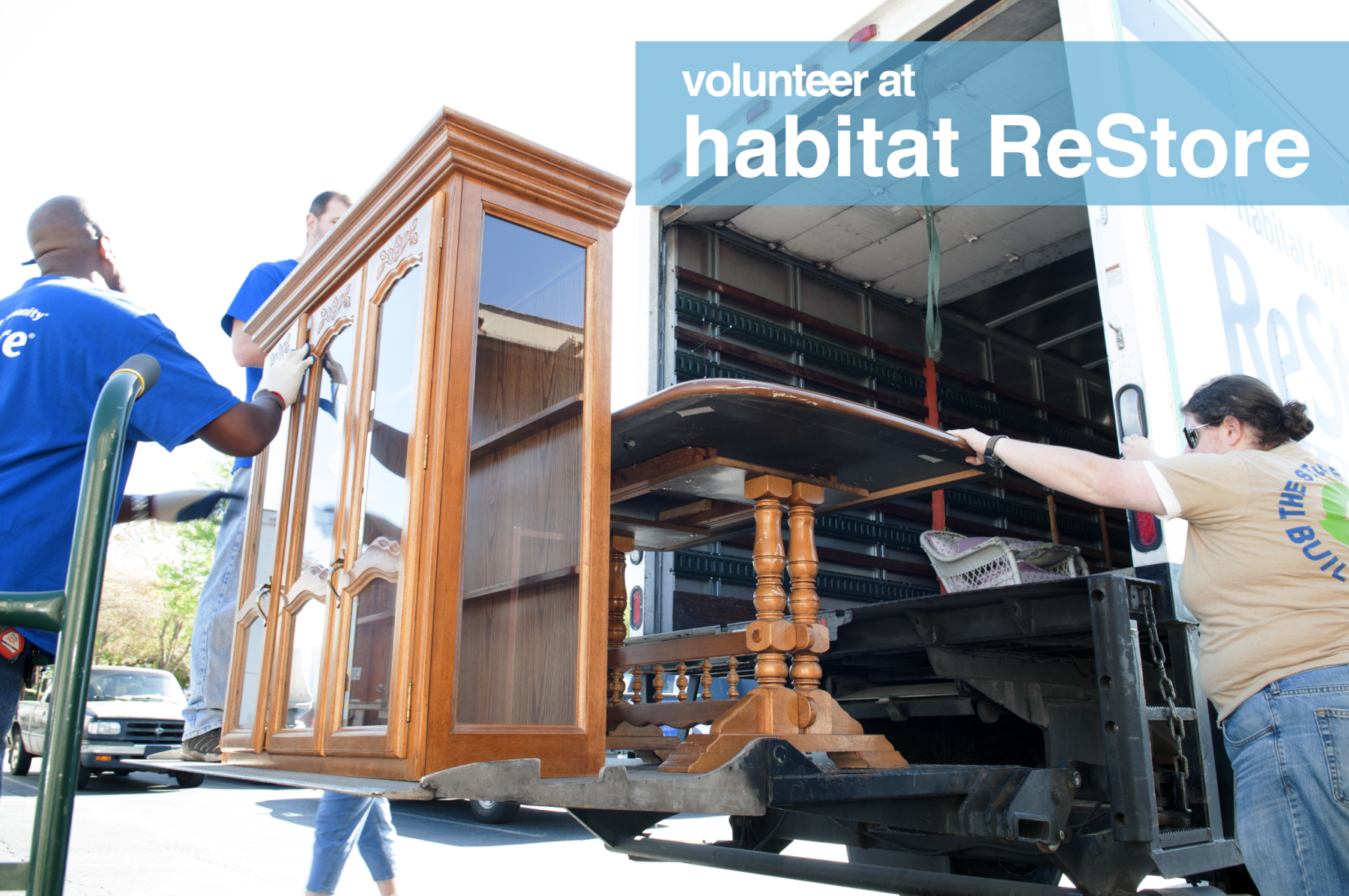volunteer at Habitat ReStore